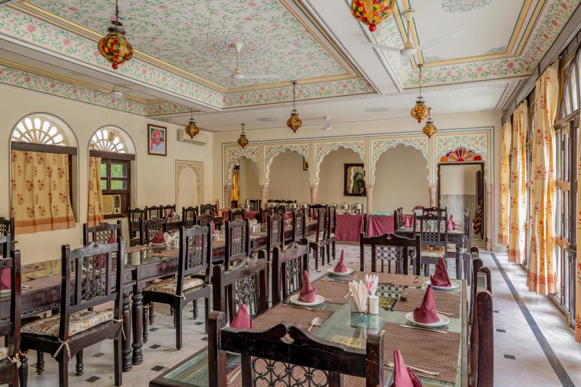 Dhulagarh Heritage Palace Hotel Near Jaipur Banskhoh Exterior photo
