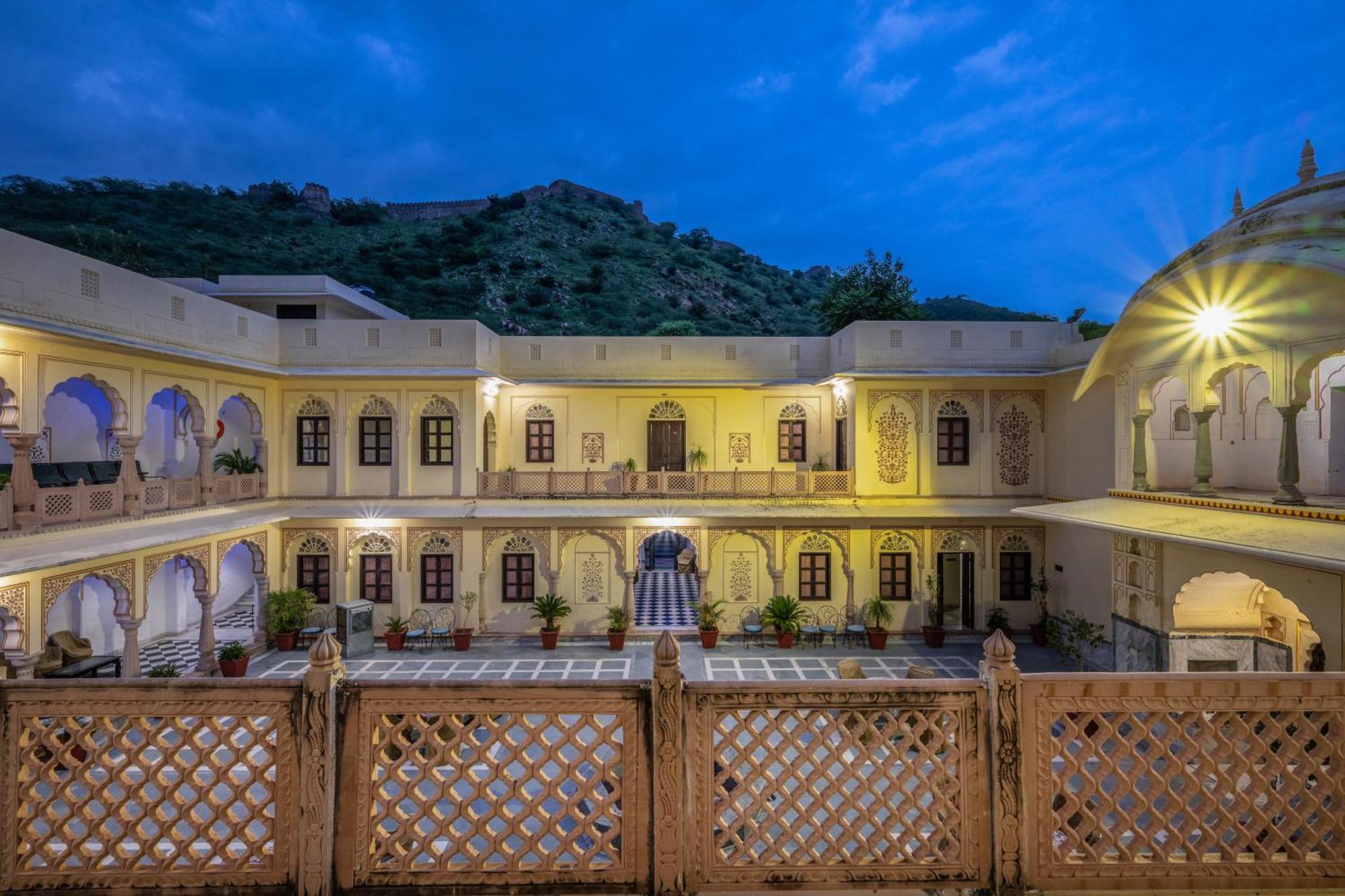 Dhulagarh Heritage Palace Hotel Near Jaipur Banskhoh Exterior photo