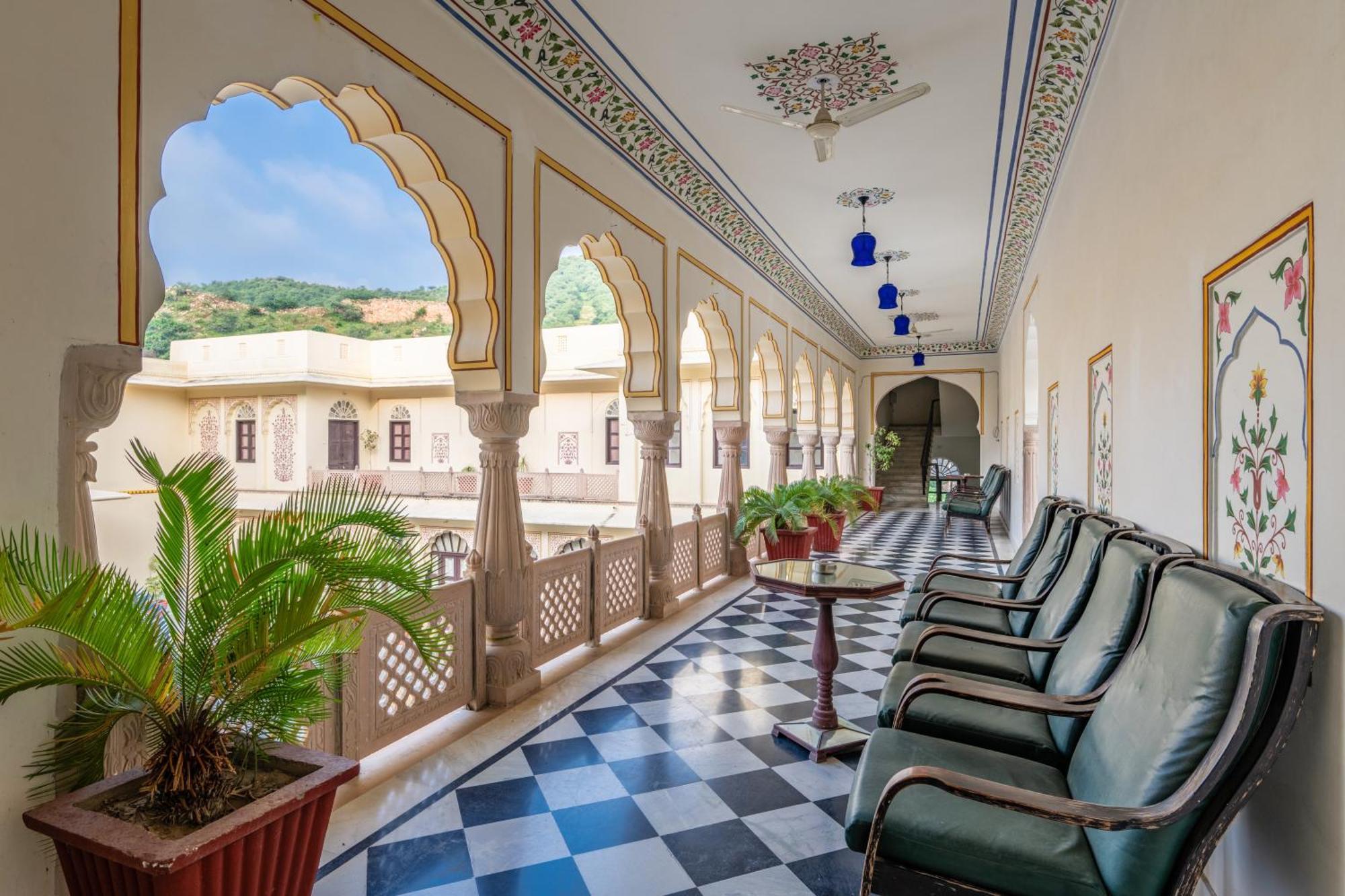 Dhulagarh Heritage Palace Hotel Near Jaipur Banskhoh Exterior photo
