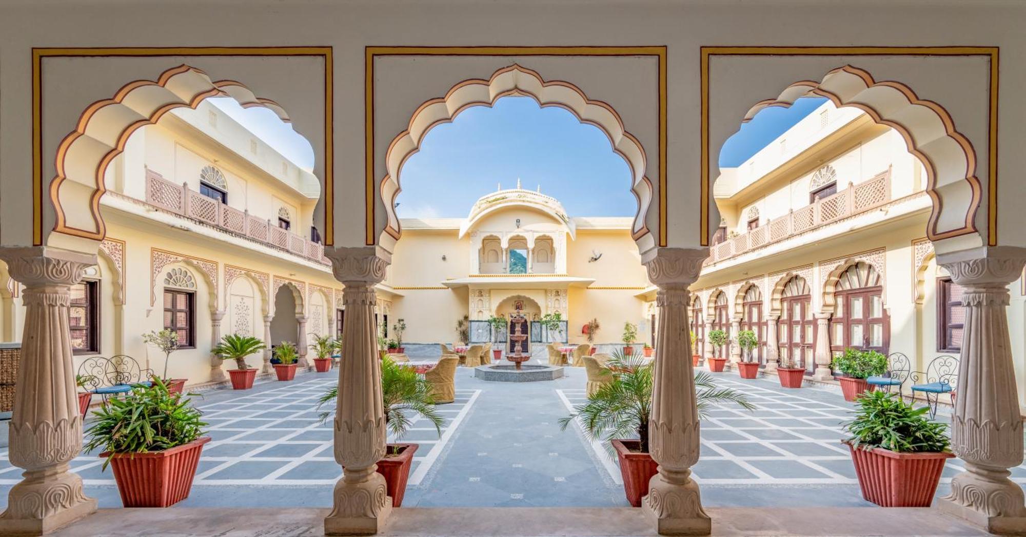 Dhulagarh Heritage Palace Hotel Near Jaipur Banskhoh Exterior photo