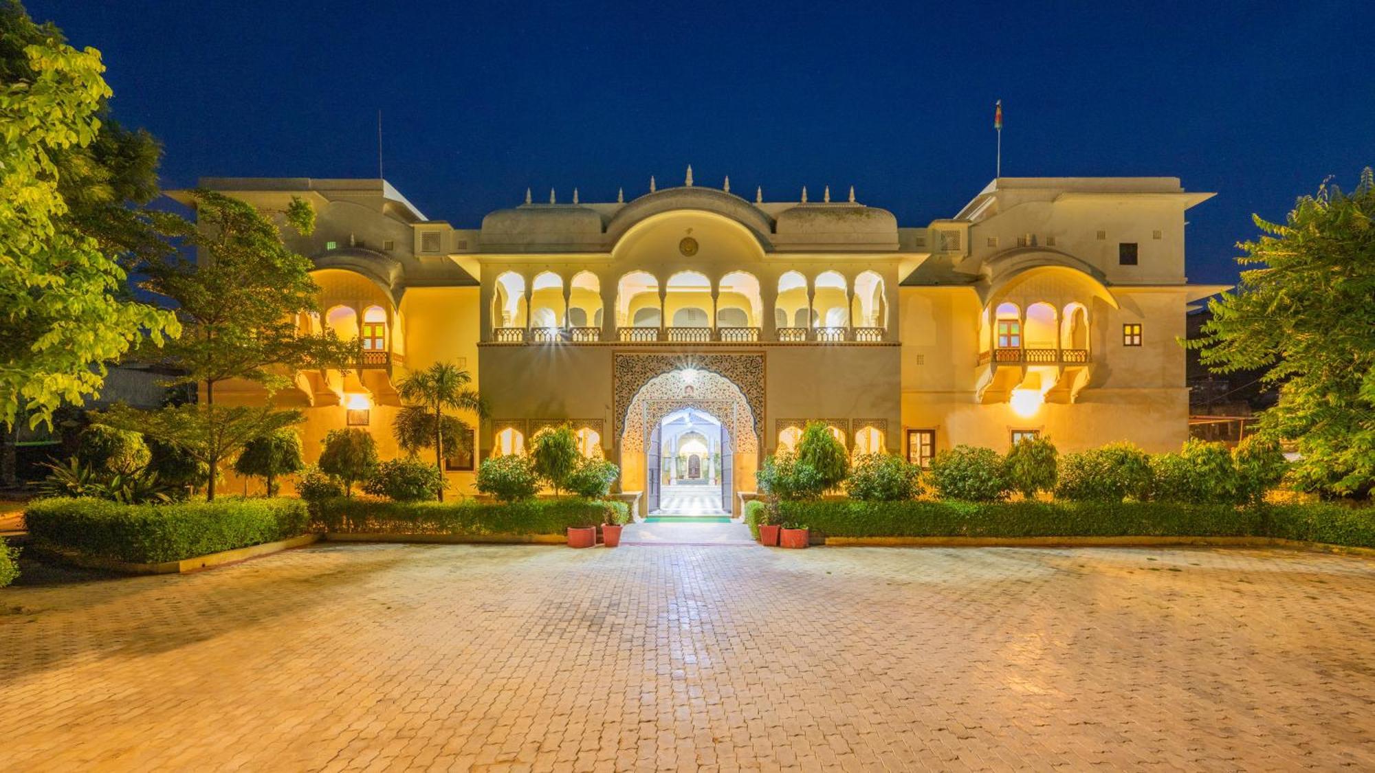 Dhulagarh Heritage Palace Hotel Near Jaipur Banskhoh Exterior photo